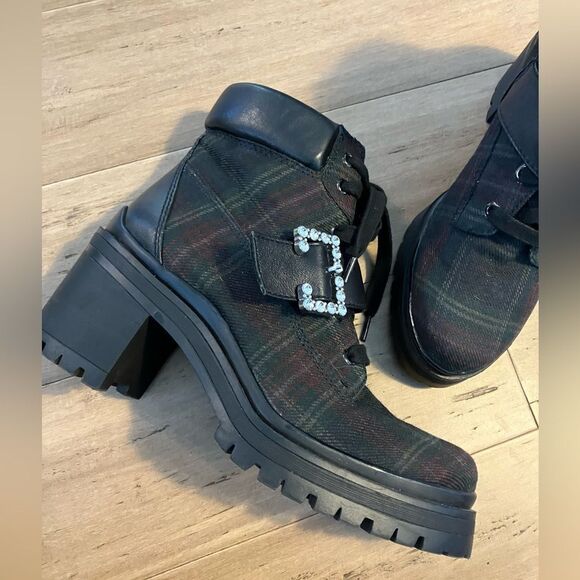 Gianni Bini plaid fabric/leather upper platform side zip women’s boots 9M - Picture 4 of 8